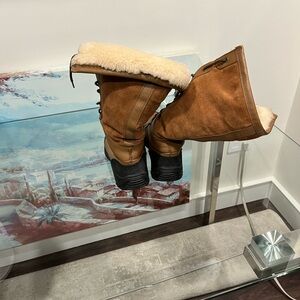 UGG Brown Winter Boots with Cream Lining
